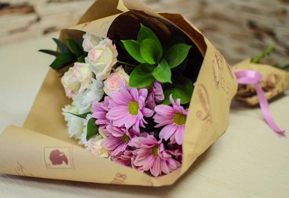 Букет цветов из: Розы и Хризантемы в Южно-Морской