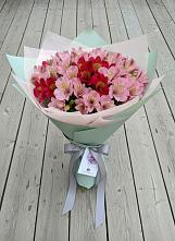Букет цветов из:  Альстромерии в Южно-Морской