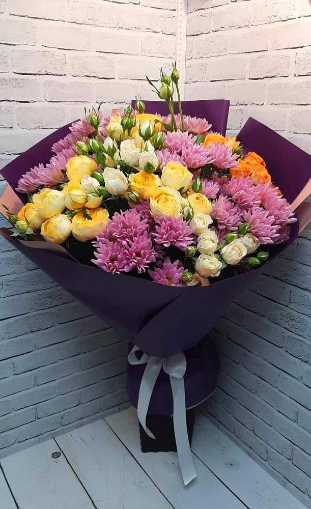 Букет цветов из: Хризантемы и Розы в Южно-Морской