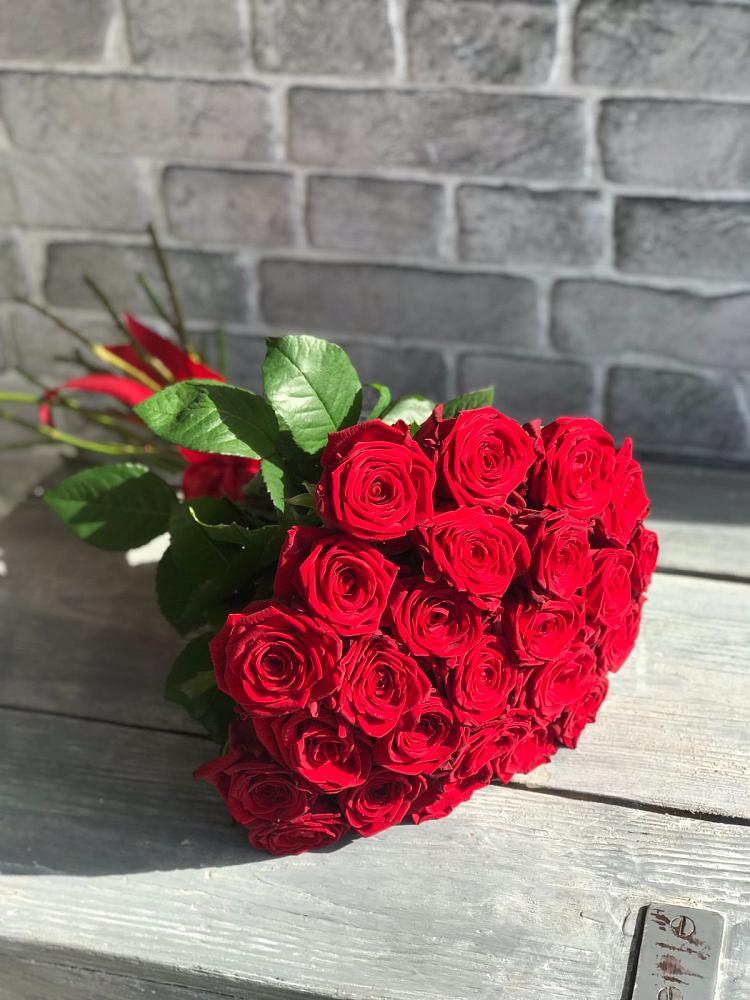 Букет Красные розы Фридом в Южно-Морской