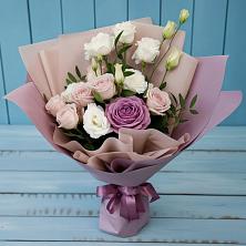 Букет цветов из:  Розы и Лизиантусы в Южно-Морской