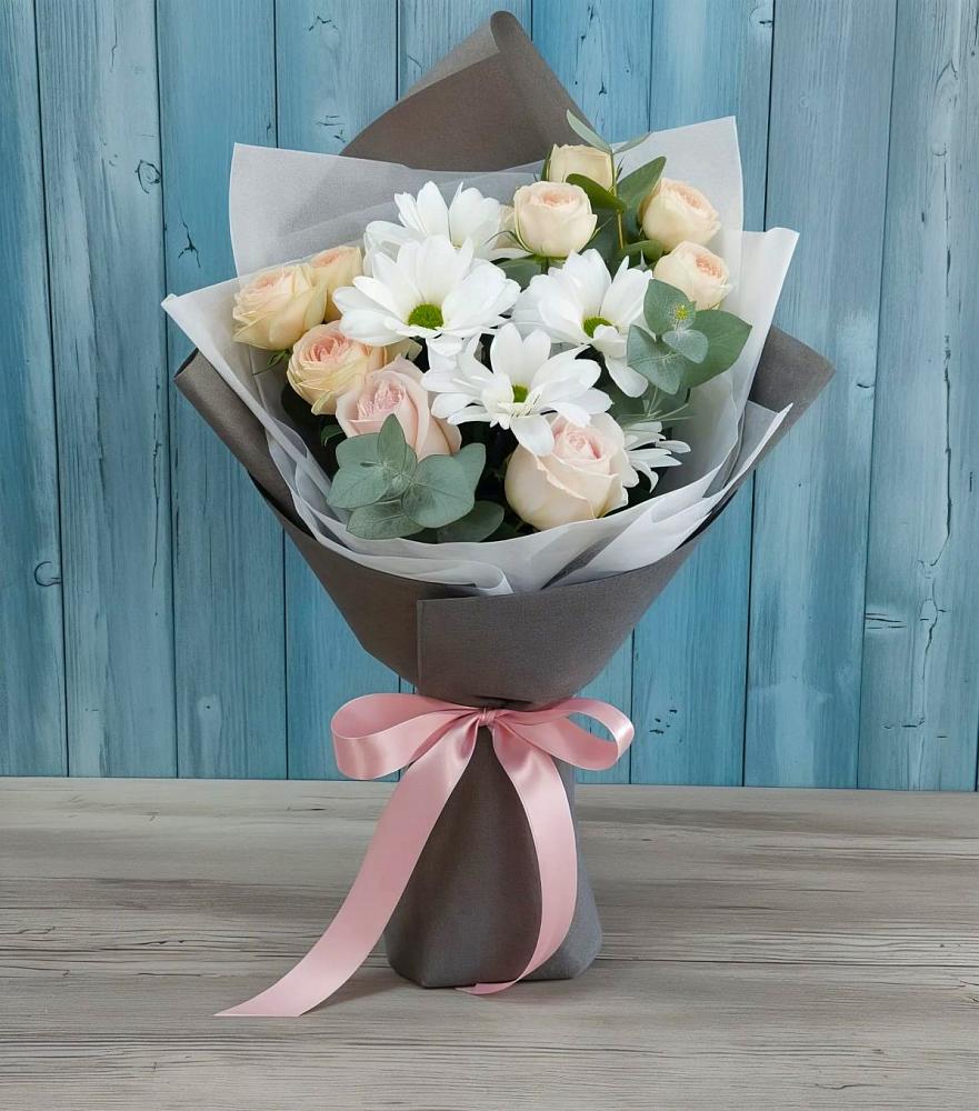 Букет цветов из: Хризантемы и Розы в Южно-Морской