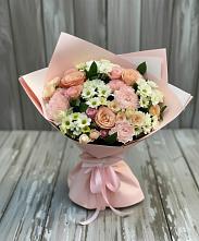 Букет цветов из:  Гвоздики, Розы и Хризантемы в Южно-Морской