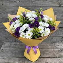 Букет цветов из:  Ирисы, Хризантемы и Ромашки в Южно-Морской