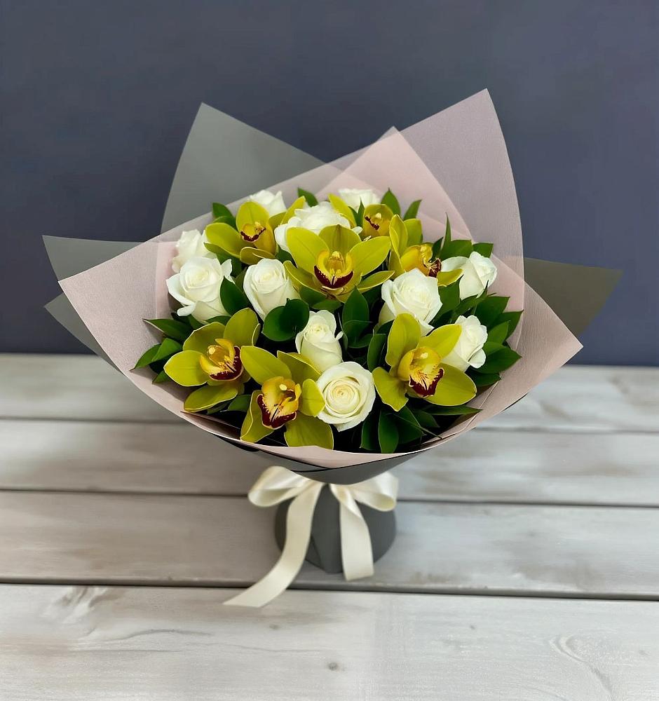 Букет цветов из: Орхидеи и Розы в Южно-Морской