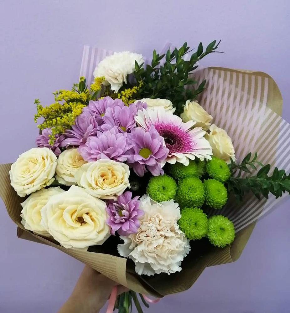 Букет цветов из: Хризантемы, Розы, Гвоздики и Герберы в Южно-Морской