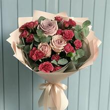 Букет цветов из:  Гвоздики и Розы в Южно-Морской