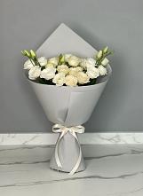 Букет цветов из:  Розы и Лизиантусы #REPLACE_PRED# Южно-Морской